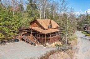 Kelly's Cozy Cabin 4 bedroom Parkway